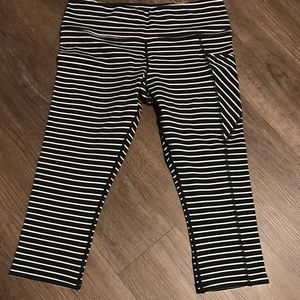 Glyder Capri leggings